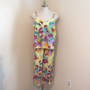 VINTAGE 2 PIECE FLORAL JAMS WORLD SET SUPER FUN!